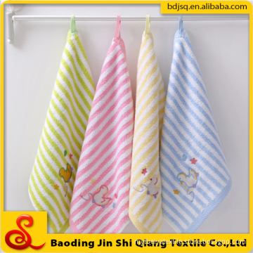 Newest embroidery kitchen square hooks towel